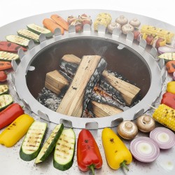 Grâce à cet anneau de maintien, les aliments ne peuvent pas tomber dans le foyer de votre brasero plancha.