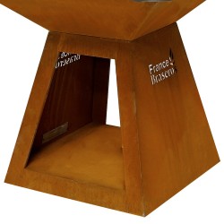 Le pied du brasero plancha La Patelle est très robuste.